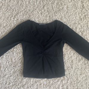 brandy melville charlize top! accepting offers:)💕